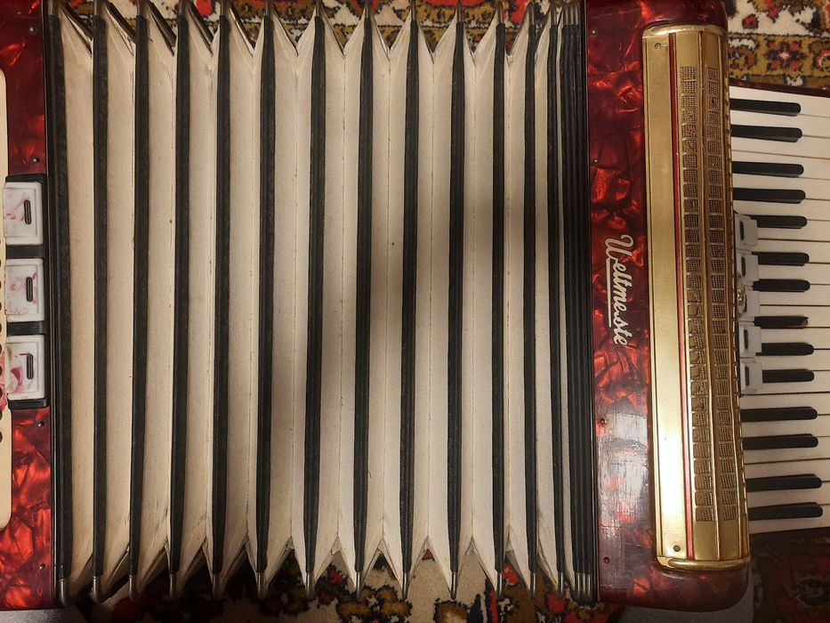 Коллекционный Акардеон Weltmester очень старый