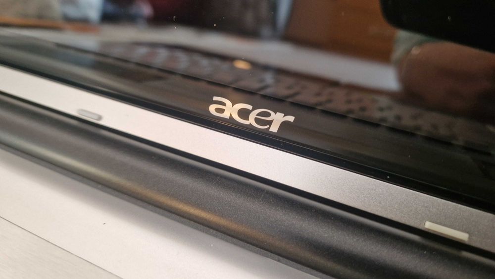 Laptop Acer Aspire Ethos audio 5.1 Intel i7 32GB ram 1TB SSD