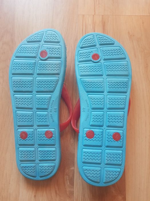 Nowe japonki męskie marki Cropp rozmiar 44