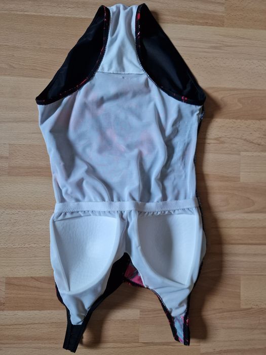 Купальник суцільний