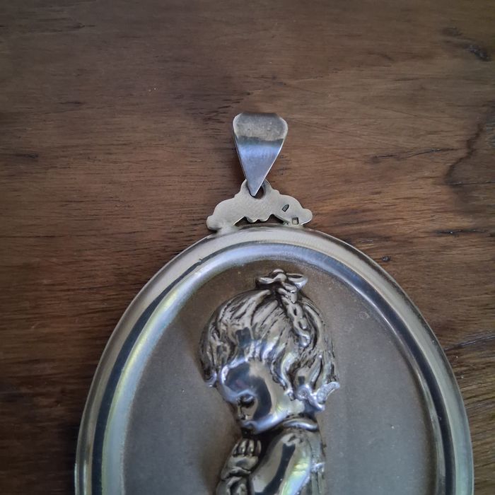 Medalha Menina em Prata