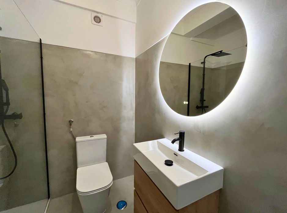 Apartamento T2 Totalmente Renovado com Arrecadação - Amadora