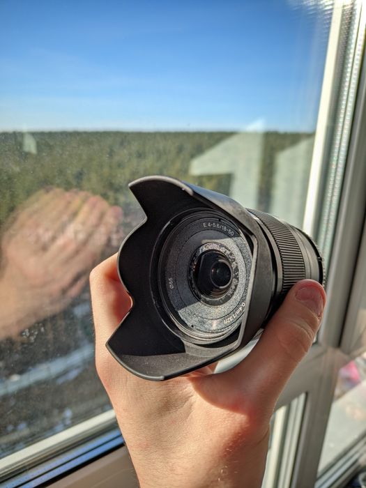 Об’єктив Sony E 4-5.6 / 18-50 (SEL1850) + бленда