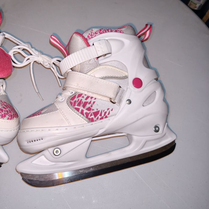 Łyżwy dziecięce nowe.