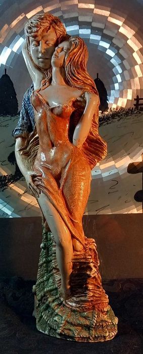 Linda Antiga Escultura Terra cota, Peça Rara, Assinada.