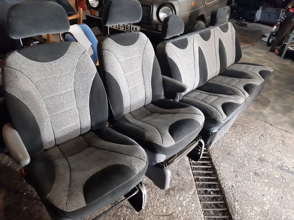 Сидіння авто 3+ 2