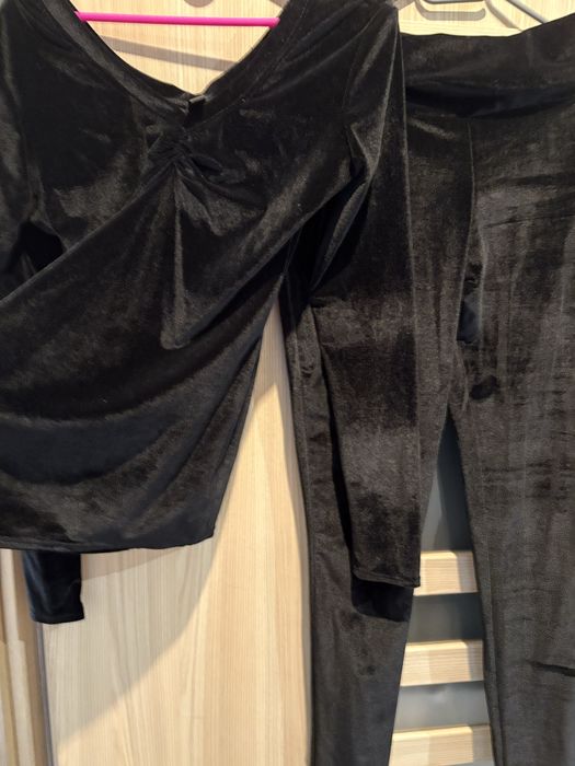Czarny dres welurowy bluzka spodnie rozm 38/40
