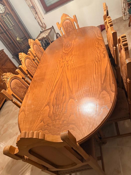 Conjunto de Móvel, Mesa e 8 cadeiras