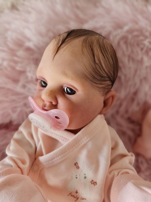 Bebé Reborn original para colecionador com certificado boneca