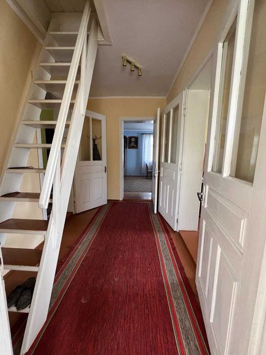 Продаж будинку в Єзуполі