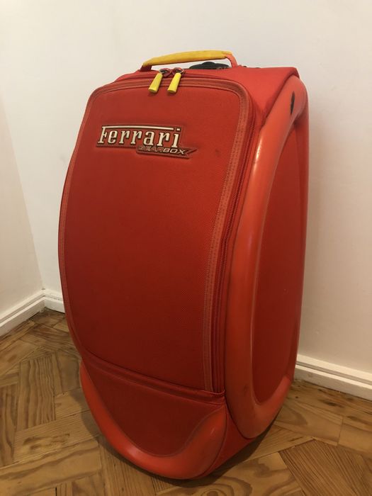 Mala de Viagem Ferrari