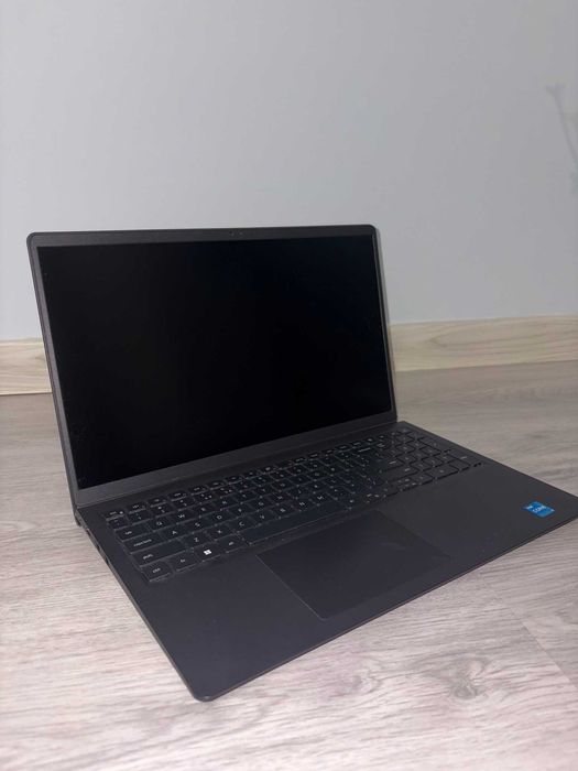 Dell Vostro 3510 15.6’’ i3 / 16GB / 256 GB Win11 Pro Education