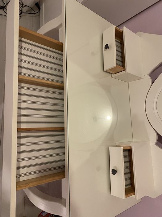 Toaletka  z lustrem biała ikea hemnes