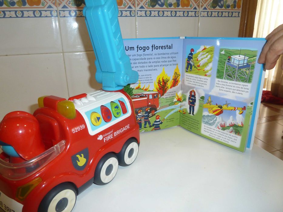 Dicionário infantil, Os Bombeiros
