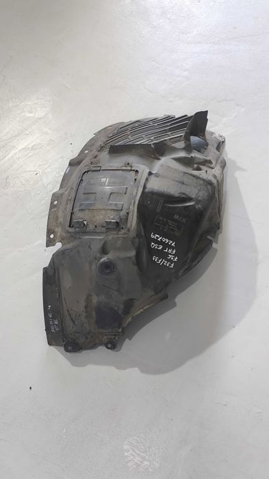 Cave de Roda BMW Serie 4 (F32/F33/F36) Frente Esquerda