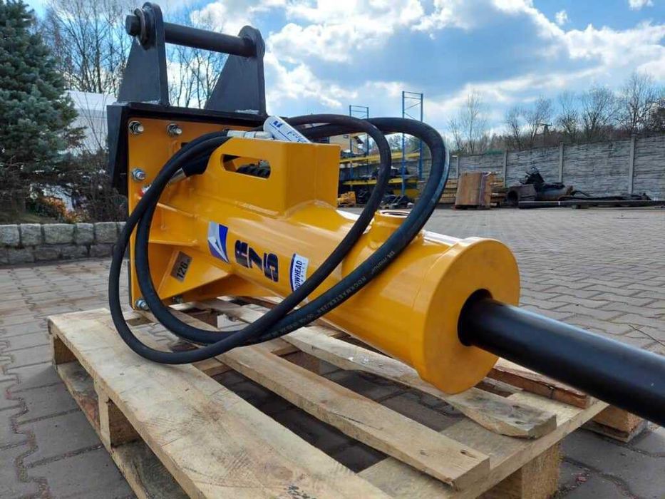 Młot hydrauliczny Arrowhead R75 do koparko ładowarek