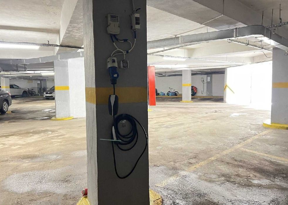 Продаж паркомісця на Поділлі