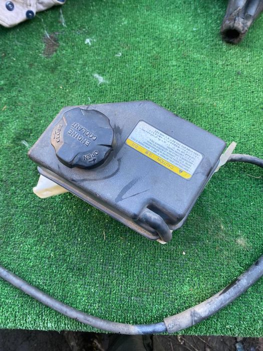 Розширювальний бачок Huyndai Accent 3 2006-10 оригінал бензин, цілий