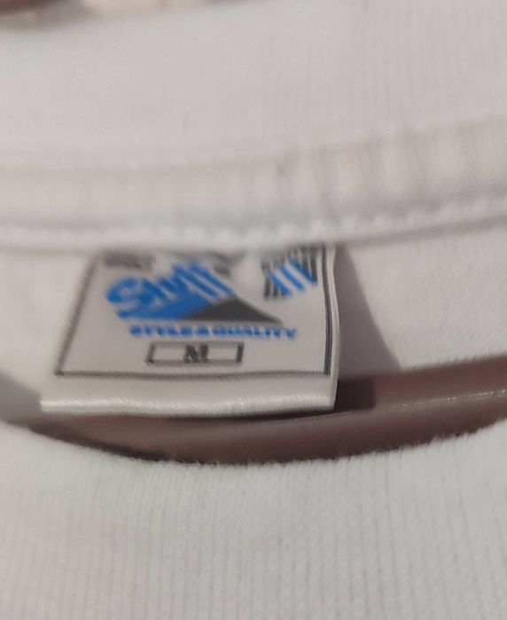 футболка. Читайте опис.