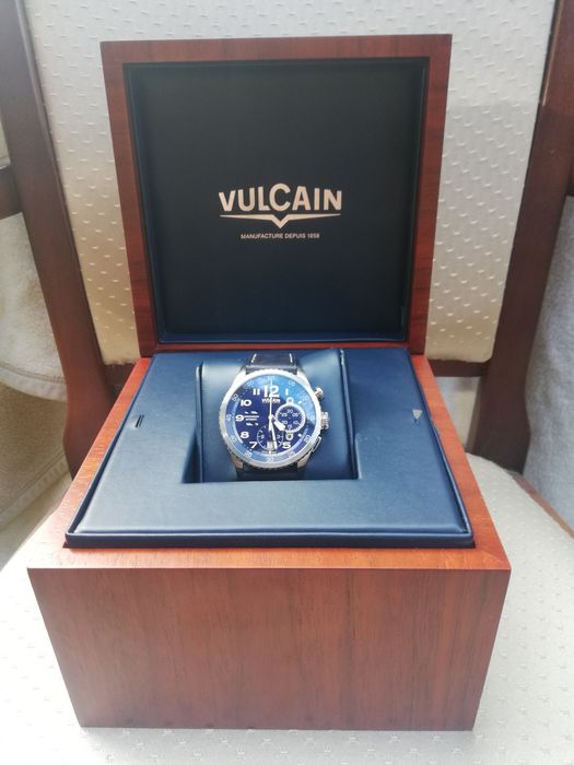 1.Vulcain Aviator Instrument Automatic Chronograph