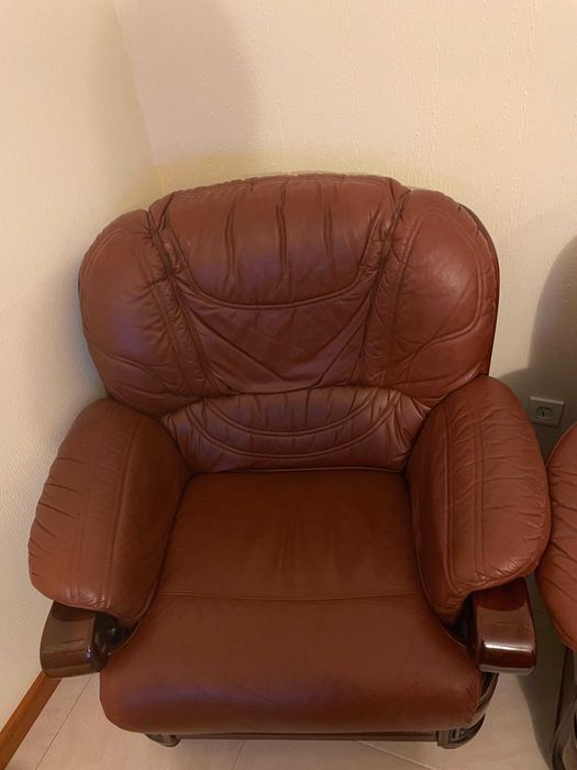 Sofá/Poltrona em cabedal