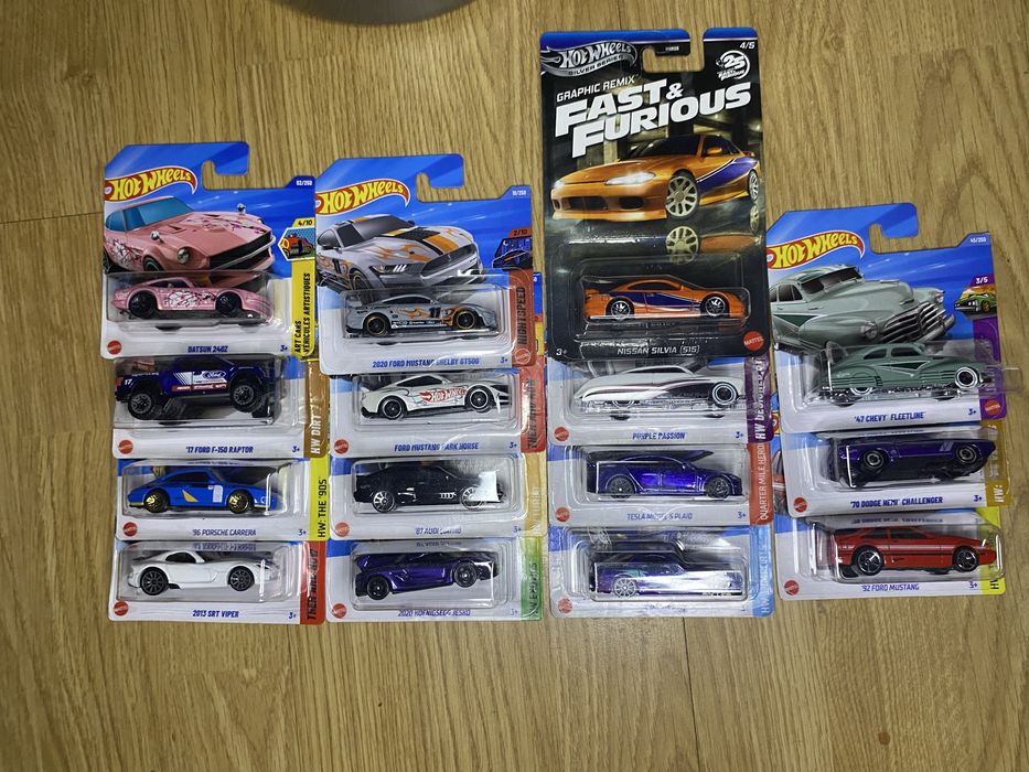 Машинки Hot Wheels