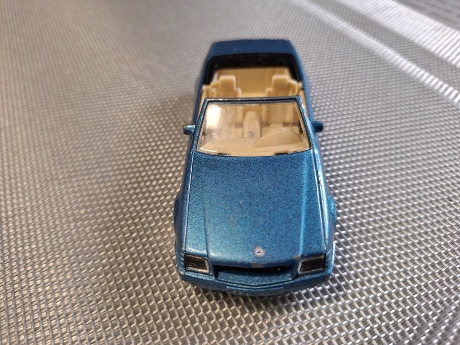 Bburago Mercedes 300 sl model samochodu