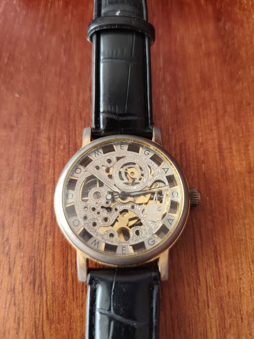 Маю на продаж механічний годинник Omega скелетон