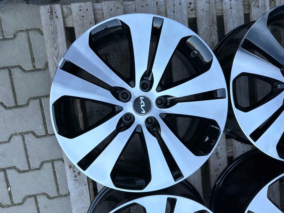 5x114,3 7j x 18" et40,5 Kia OE Hyundai komplet JAK NOWE