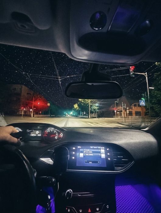 Peugeot 308.