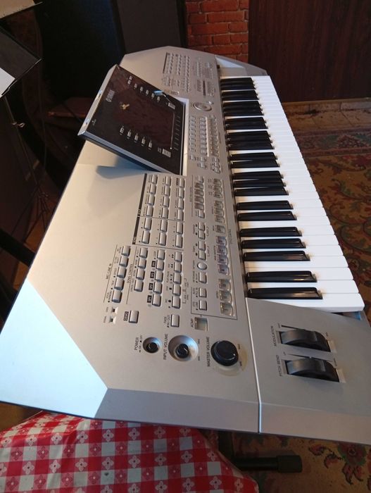 Keyboard Tyros 2
