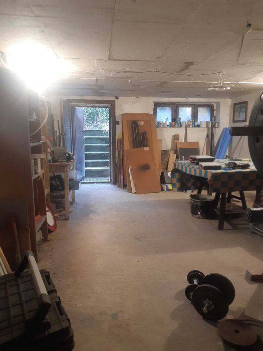 Piwnica, magazyn, warsztat, studio, biuro. Cena do negocjacji. 44 m2