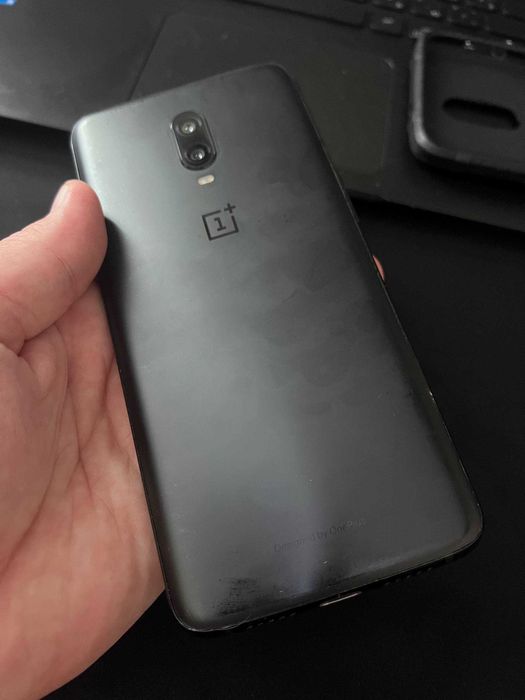 Смартфон OnePlus 6t