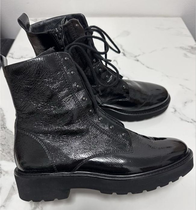 Чоботи шкіряні лакові Paul Green