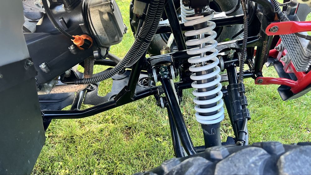 Продам квадроцикал 200 кубів