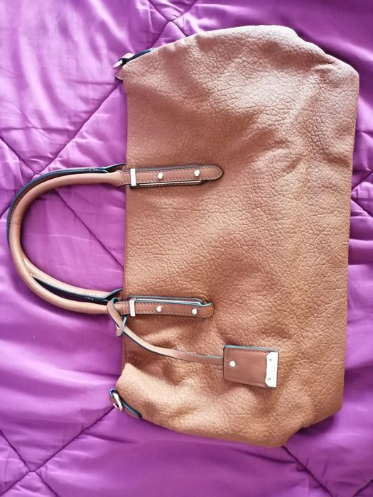 Mala grande castanha NOVA com fivela