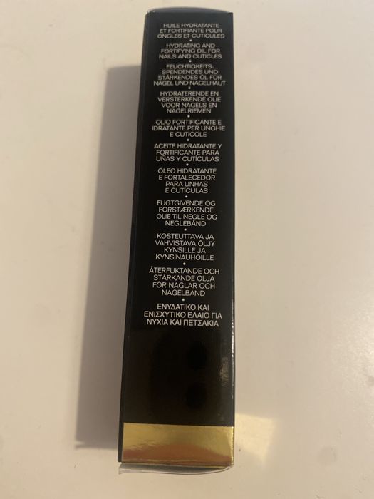 Chanel L’Huile Camelia