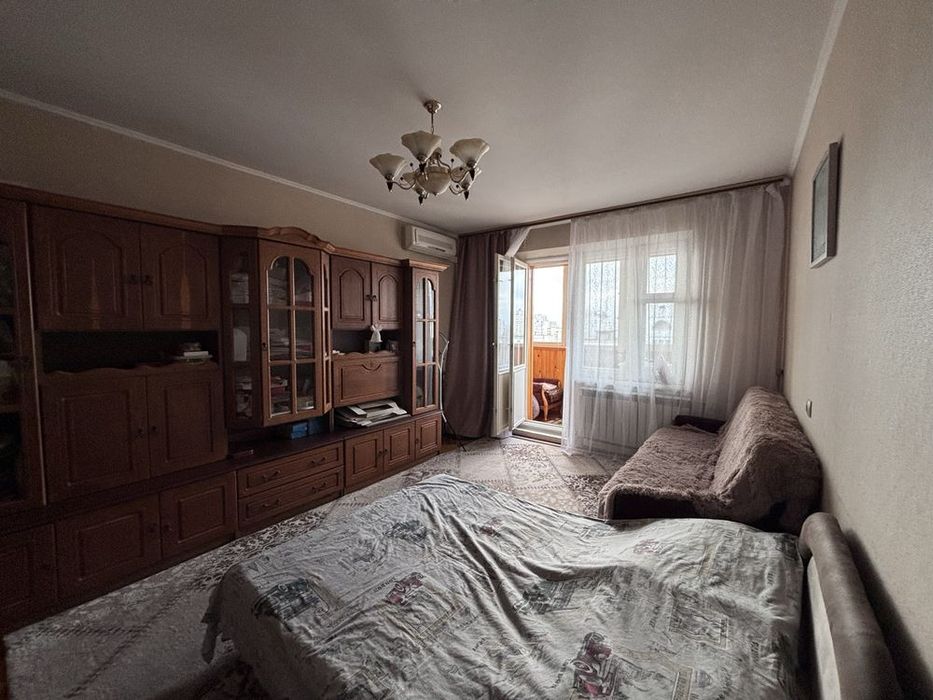 Затишна 1-кімнатна квартира 40 м² 2 хв м. Позняки  М. Гришка 10