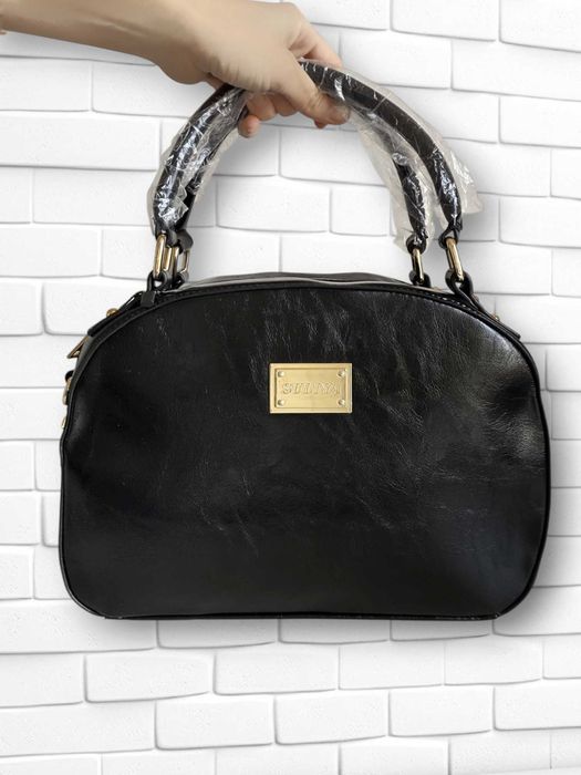 Черная стильная сумка