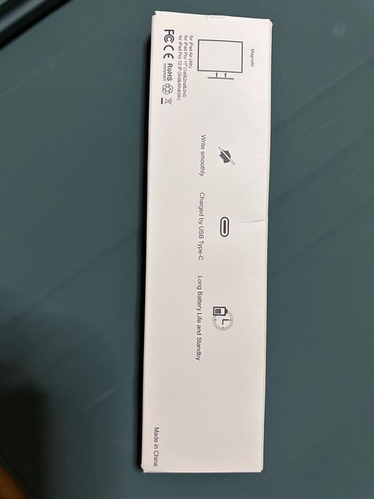 Аксесуари до айфона та телефона компанії Apple