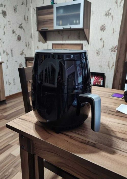 Безмасляна фритюрниця цифрова 6 літрів аерогриль