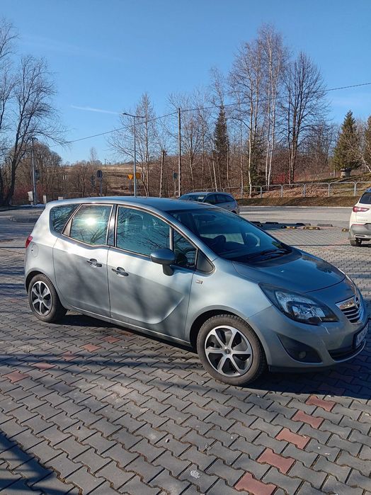 Samochód Opel Meriva B zadbany