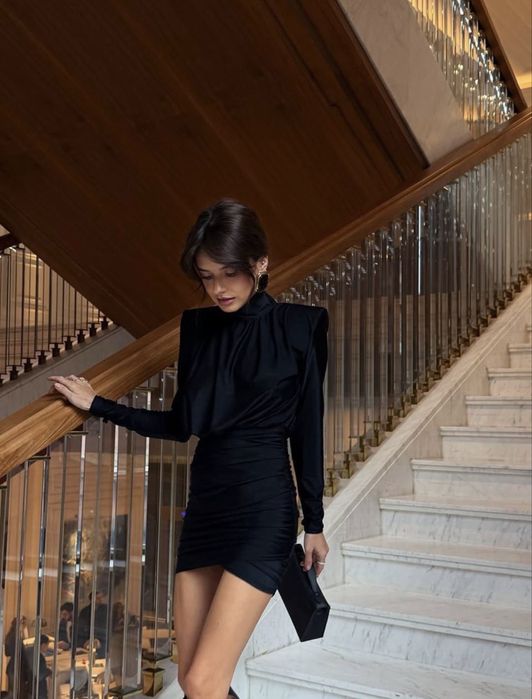 Неймовірна сукня