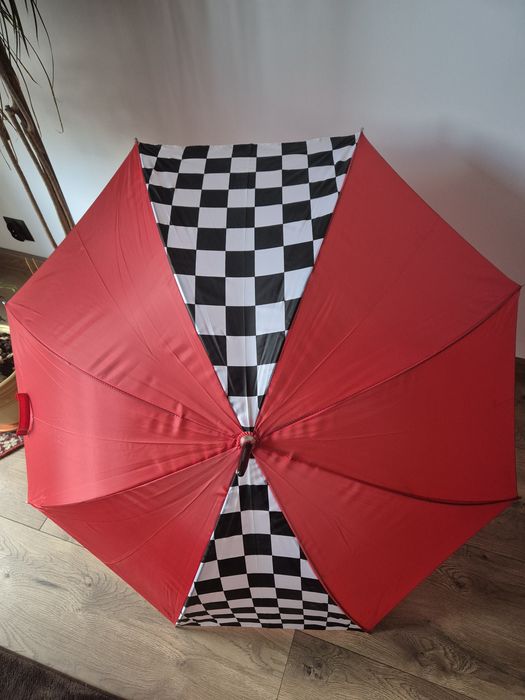 Parasol czerwony