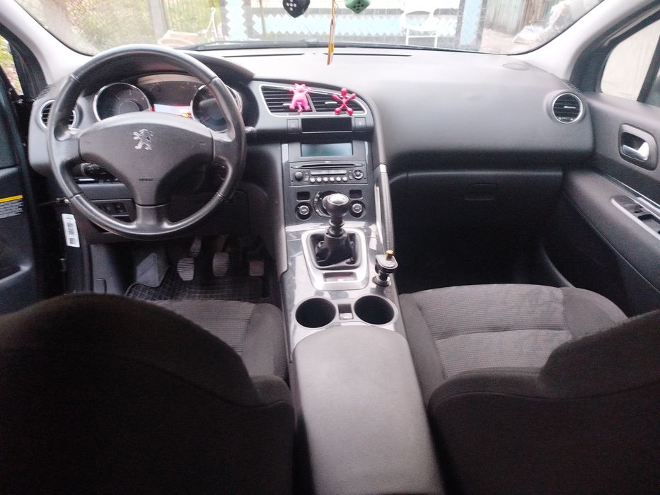 Продам Пежо 3008