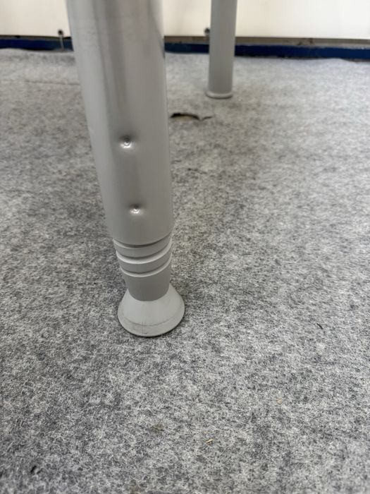 Biurko Kinnarps stol biurowy.