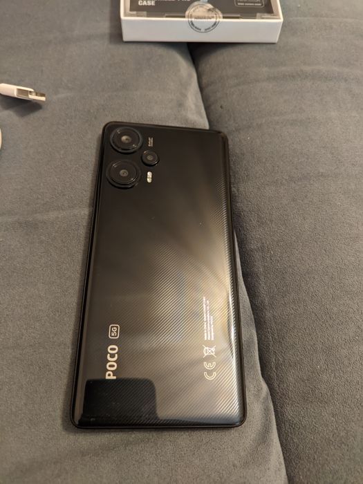 Poco f5 + Nillkin Case (brak bootloader)
