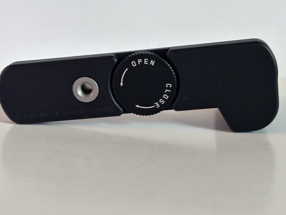 Oryginalny dodatkowy uchwyt (grip) do aparatu LEICA D-LUX 7