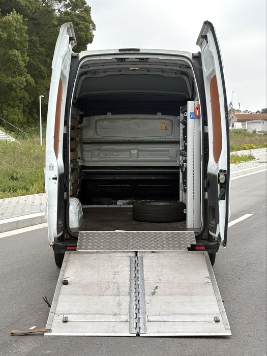 Renault Trafic c/plataforma