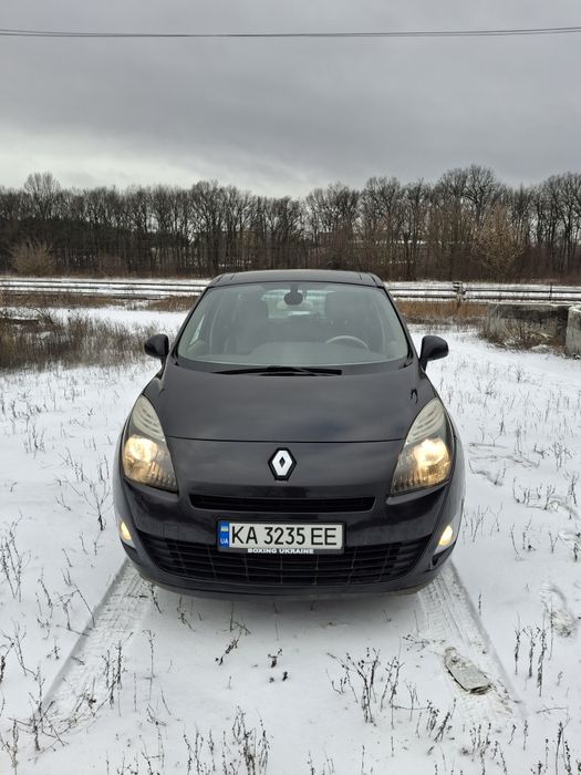 Продам Renault scenic 2010року